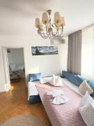 Central Palace View Apartment