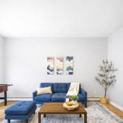 Cozy up with me! Longer stays! Free parking