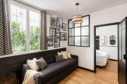 C Cozy Batignolles Apt, Metro Right at Your Doorstep