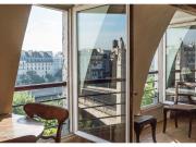 Artists Loft - View of Notre Dame