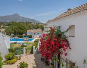 Charming House 2BR with Patio, Pool and Parking