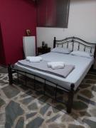 Top Paralía Avlídhos