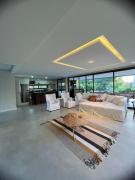 Casa 4 Suítes alto padrão com quarto acessivel Cond Paraiso Guarajuba Bahia