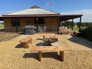 Top Cowra
