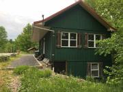 Charming chalet for rent next to Owl Head SKI