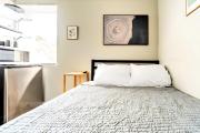 Cozy Micro Suite Unit 3 Sleeps 2 Minutes to Downtown