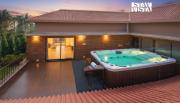 StayVista at Simply Beige with Jacuzzi, Wi-Fi, BBQ