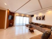 Spacious 3BR 2BA Close to Train Station Pool View