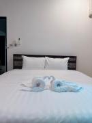 Silver Oaks Guest House