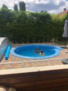 Magyar Tenger Pihenőház, for 2-8 person, 105 m2, garden, pool, free parking, 5 min from the Lake, Balatonakarattya