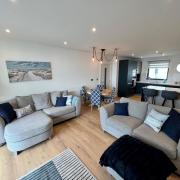 Seafront retreat-Ramsgate luxury apartment with parking