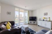 Spacious 2BDR East London Retreat