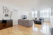 Bond street Apartment Luxury and Spacious