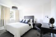 Virexxa Aylesbury Centre - Deluxe Suite - 3Bed House with Free Parking