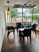 Top Cochin