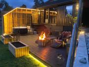 Black Mirror , Jacuzziyear