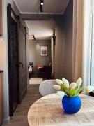 B14 Miera Studio - Designer Apt near Arena