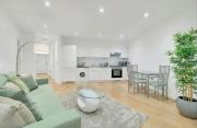 Bright 1-Bedroom Apartment with Fast Links to Central London
