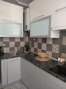 Центр, 2кім-на не вимикають світло