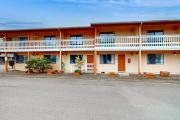 Sea Treasures Inn #101