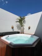 Sunny Kite House Prea