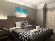 Island Suites Hobby Airport