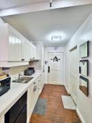 Lakeview Condo unit Staycation