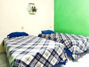 HABITACION TRIPLE EN CASA PARTICULAR FRENTE A PLAZA FORUM Y CENTRO DE CONVENCIONEs