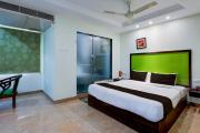 OYO Townhouse Benz Circle MG Road