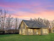 Stylish New Suite Laundry Kitchen & Mt Views