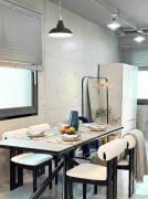 10mins to Seongsu, 4 ppl, 500Mbps, Design House