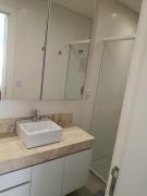 Apartamento amplo com bela sacada