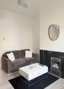 Deepdale House - Comfortable 2 Bedroom Home near Major Attractions in Preston