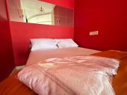 Central 80s designer Flat