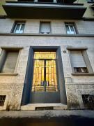 LEONE 44 Fashion District