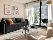 Exclusivo y moderno con A C y estacionamiento