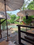 Top Phra Ae beach