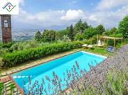 Villa Emilia con Piscina Privata a Lucca by TuscanyWeGo