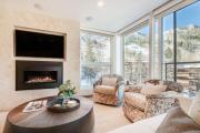 Ski-in Ski-Out 3BR with AC & Unobstructed Views