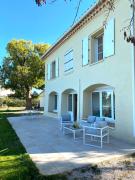 AGENCE JF IMMO- Villa avec piscine privée pour 8 à 10 personnes V0861