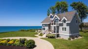 Sunset Haven with Hot Tub Lake Michigan Views Family Friendly
