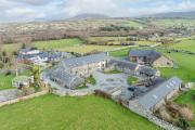 Top Dyffryn