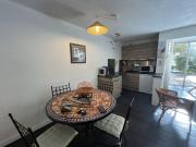 Joli 2 pièces avec jardinet à 100m de la plage, parking inclus - FR-1-338-638