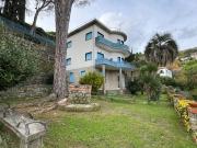 The Castle - Appartamenti in Villa con splendido giardino