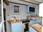 Top Burton Bradstock