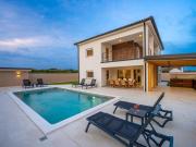 Holiday Home Ferienvilla Villa Dvor mit privatem Pool by Interhome