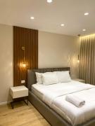 Perfect Location, Calm, Private Apartment