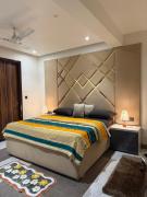 The Social Haven-A Cozy Urban Retreat