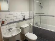 Apartment in Heart of West End- Parking Space- Spacious- Near Glasgow University and Kelvingrove Art Gallery