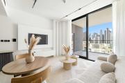 Luxury Burj-View in Business Bay with pool and gym